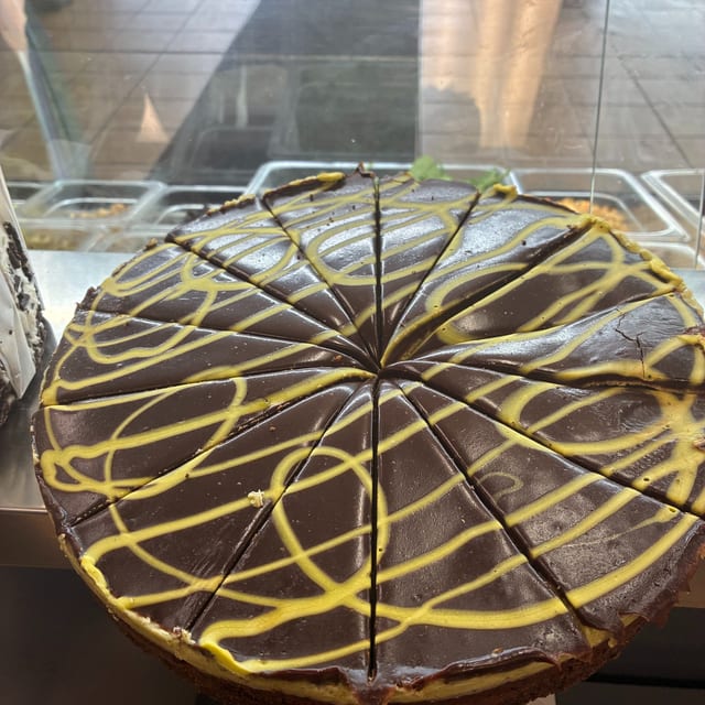 Dubai Chocolate Cake.